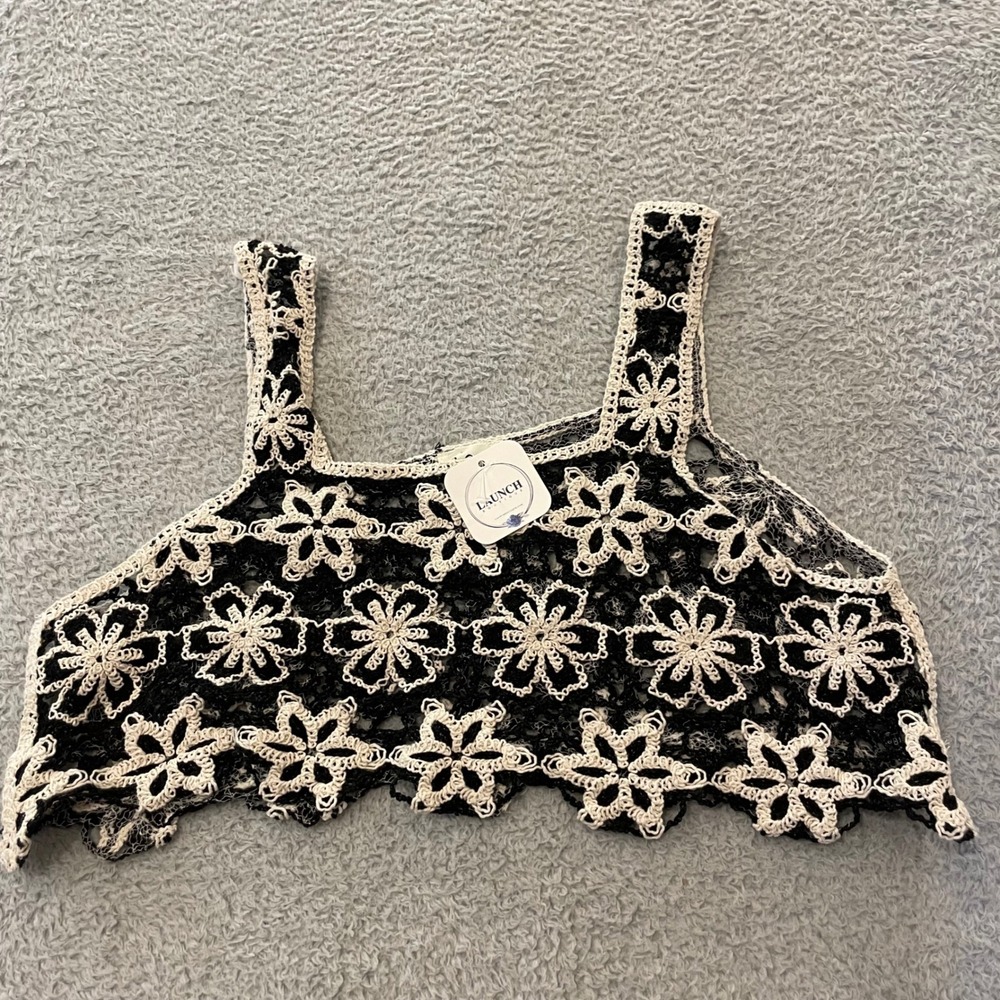 NWT POL Crochet Floral Crop Tank Top Women One Size Black Boho Festival Oversize